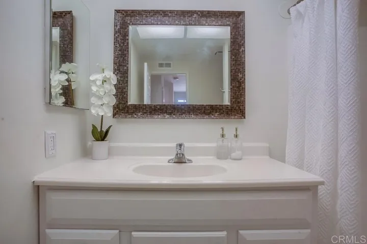 724 Paradise Cove Way, Oceanside, California 92058