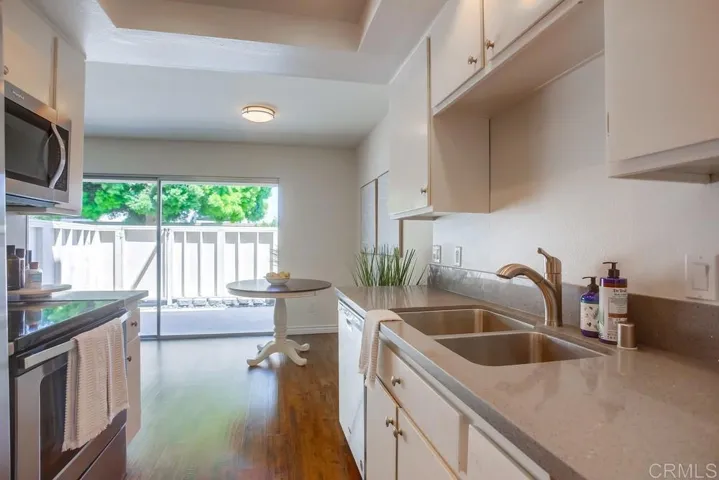 724 Paradise Cove Way, Oceanside, California 92058