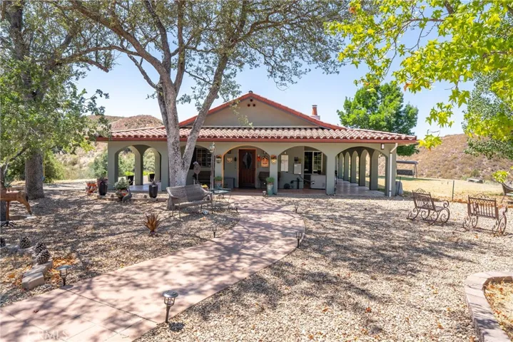 9785 Huer Huero Road, Creston, California 93432