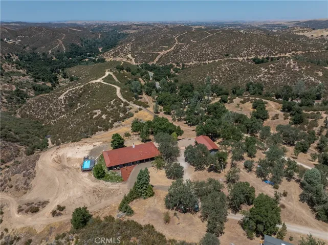 9785 Huer Huero Road, Creston, California 93432