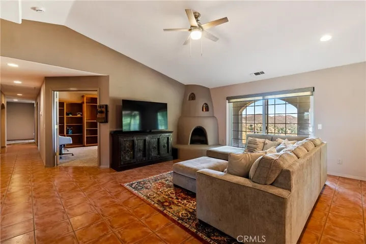 9785 Huer Huero Road, Creston, California 93432