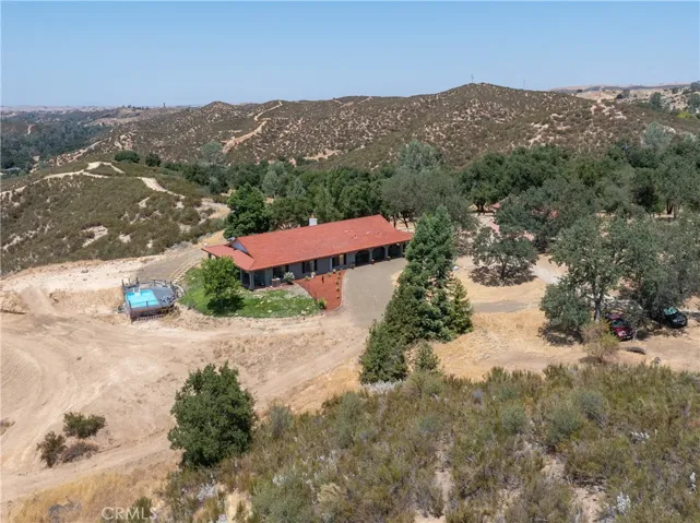 9785 Huer Huero Road, Creston, California 93432