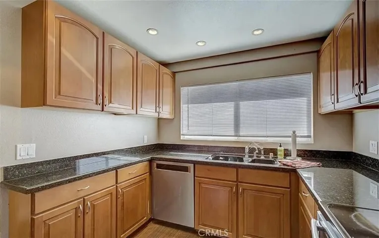 5071 Apple Tree, Irvine, California 92612