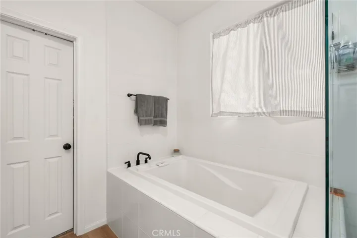 16810 La Bella Villa, Riverside, California 92503