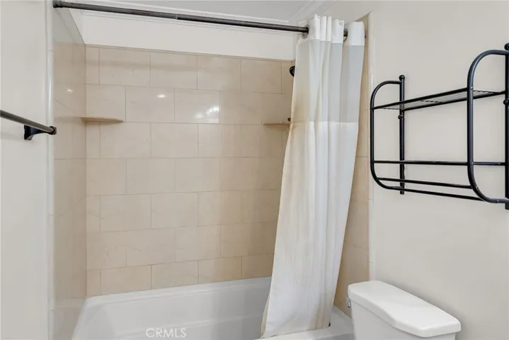 7054 Poco Senda, Riverside, California 92504