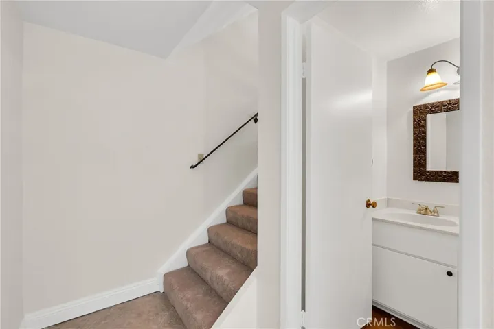 7054 Poco Senda, Riverside, California 92504