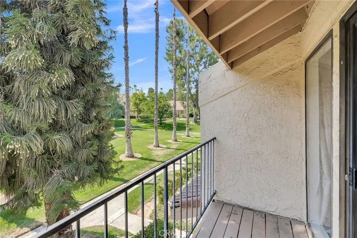 7054 Poco Senda, Riverside, California 92504