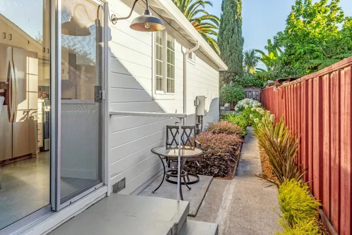 , Redwood City, California 94061