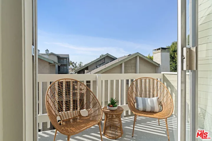 2677 Centinela Avenue 309, Santa Monica, California 90405