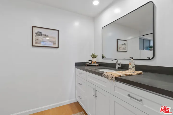 2677 Centinela Avenue 309, Santa Monica, California 90405