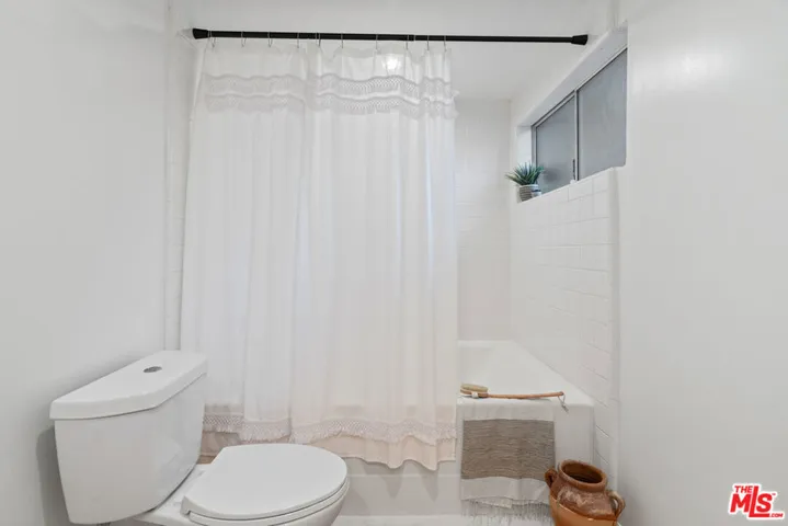 2677 Centinela Avenue 309, Santa Monica, California 90405