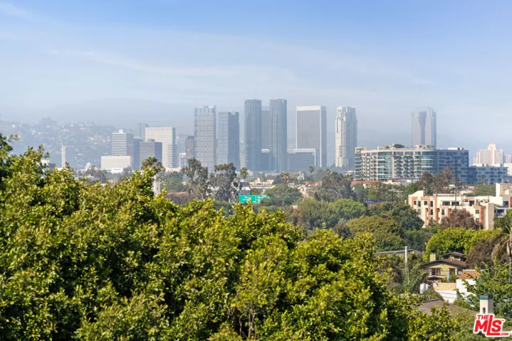 2677 Centinela Avenue 309, Santa Monica, California 90405
