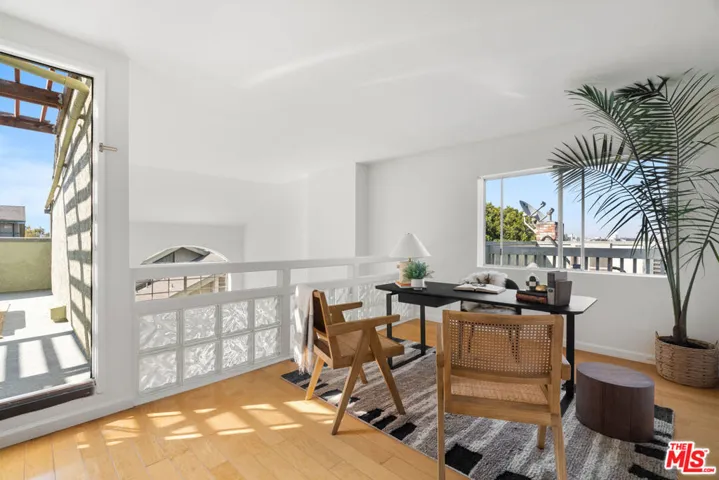 2677 Centinela Avenue 309, Santa Monica, California 90405