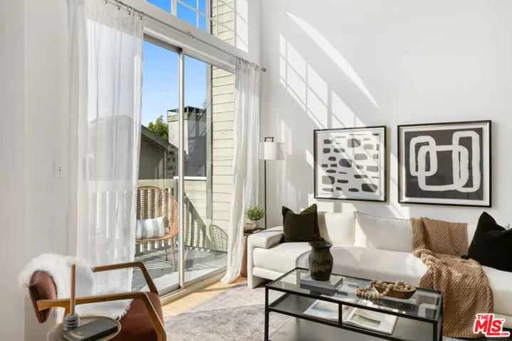 2677 Centinela Avenue 309, Santa Monica, California 90405