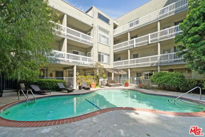 2677 Centinela Avenue 309, Santa Monica, California 90405