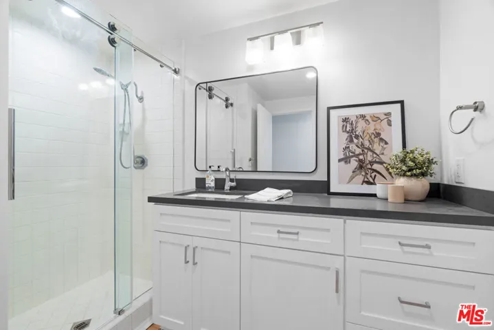 2677 Centinela Avenue 309, Santa Monica, California 90405