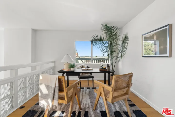2677 Centinela Avenue 309, Santa Monica, California 90405