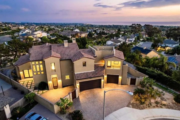 6768 Strawberry Place, Carlsbad, California 92011