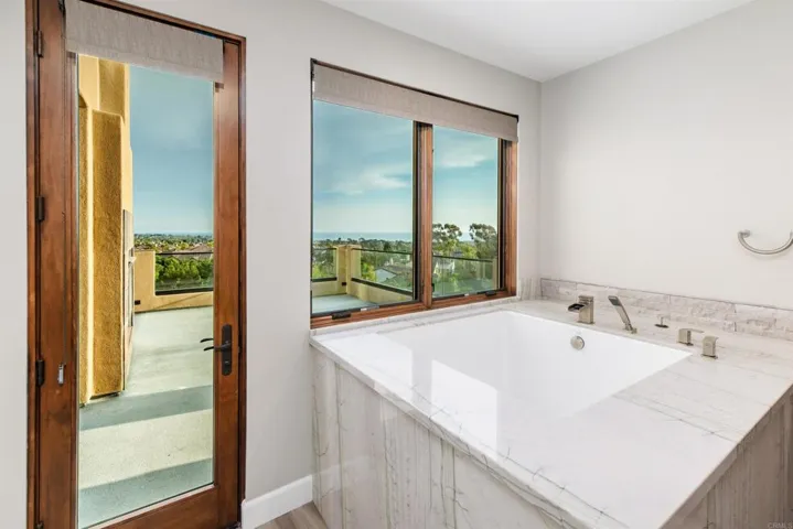 6768 Strawberry Place, Carlsbad, California 92011