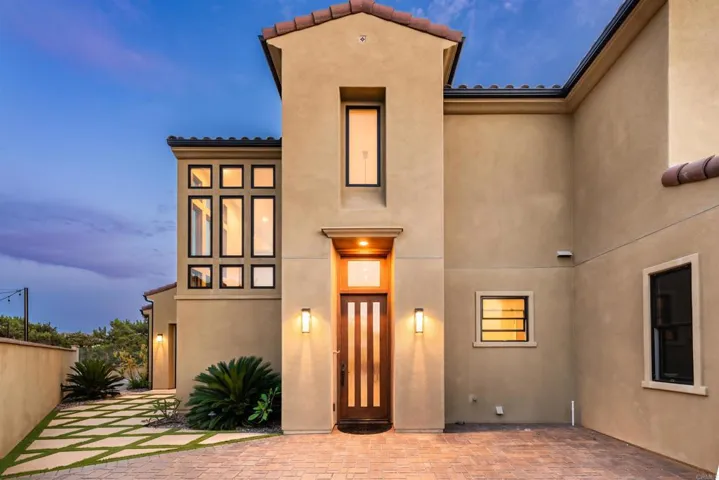 6768 Strawberry Place, Carlsbad, California 92011