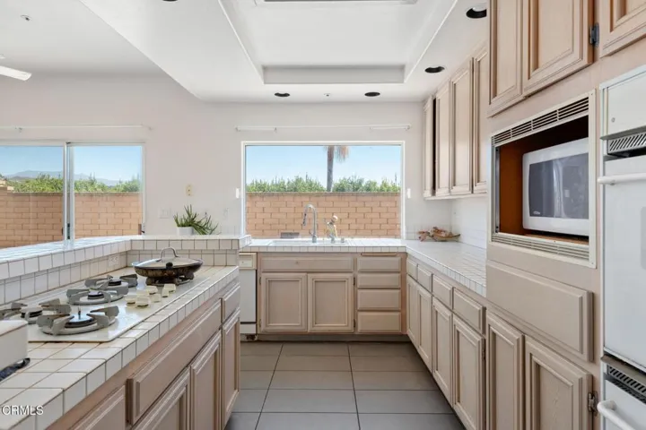 11-web-or-mls-11 - Kitchen