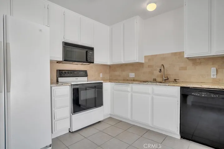11449 N Tampa Avenue 138, Porter Ranch, California 91326