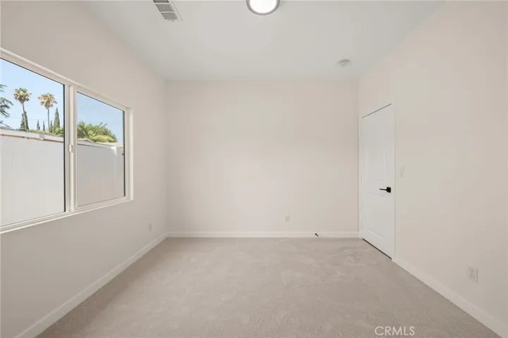 135 N Vicentia Avenue, Corona, California 92882