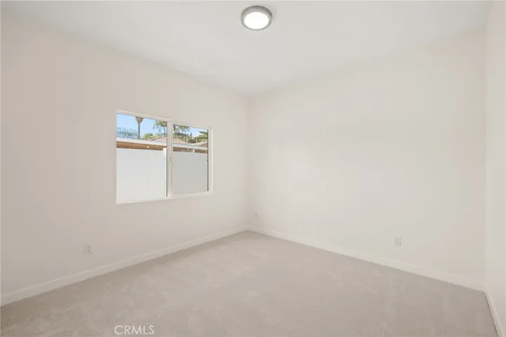 135 N Vicentia Avenue, Corona, California 92882