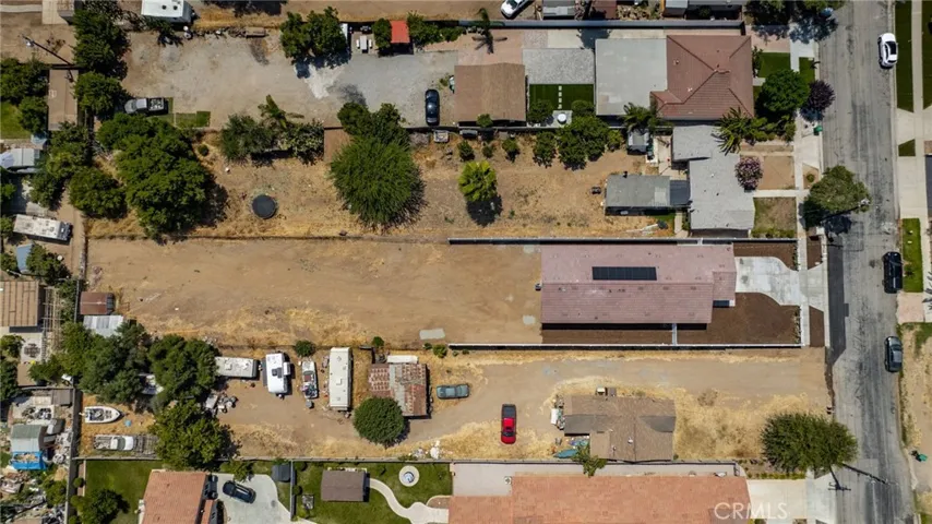 135 N Vicentia Avenue, Corona, California 92882