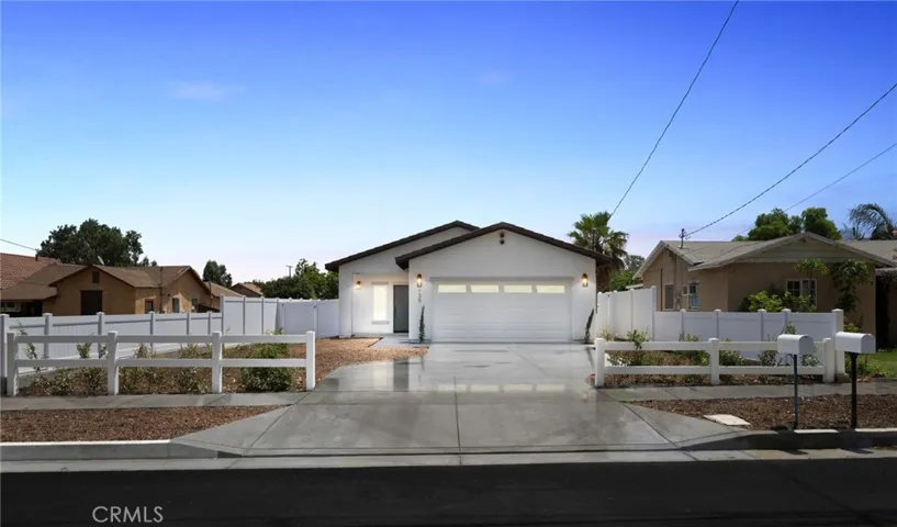 135 N Vicentia Avenue, Corona, California 92882