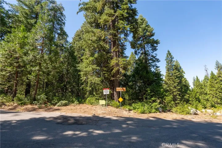 7199 Manzanita Lane, Yosemite, California 95389