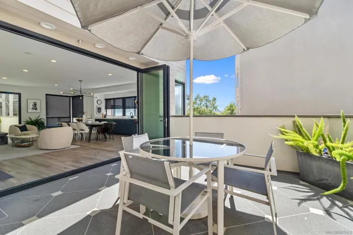 7550 Eads Ave 404, La Jolla, California 92037