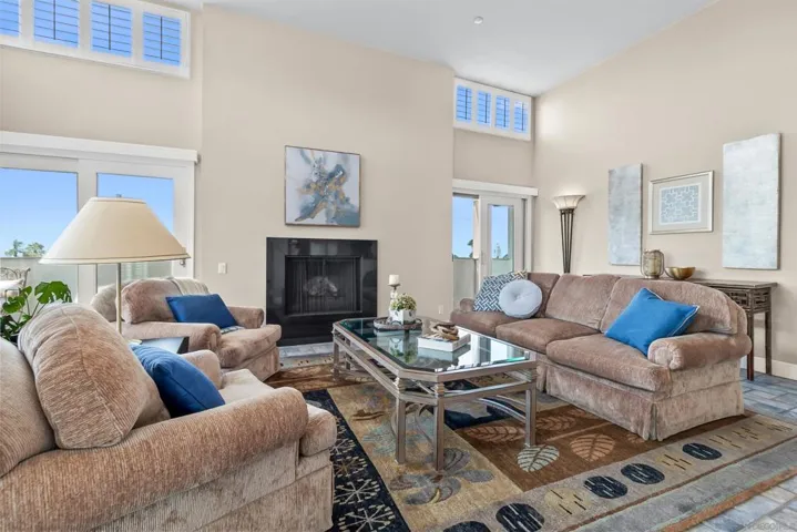 7550 Eads Ave 404, La Jolla, California 92037