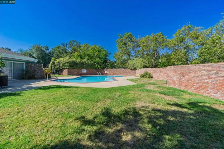 1288 Pine Creek Way A, Concord, California 94520