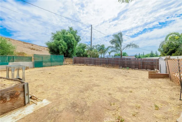 2310 Loveland Drive, Jurupa Valley, California 92509