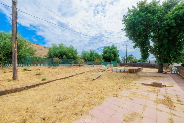 2310 Loveland Drive, Jurupa Valley, California 92509