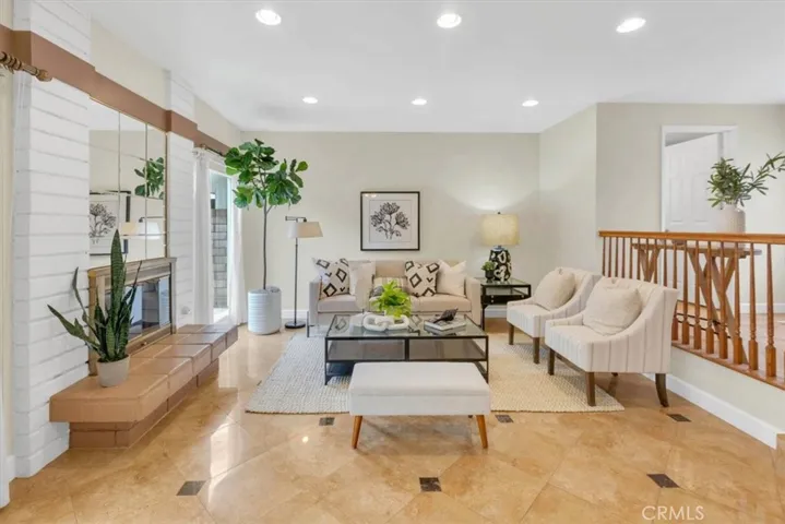 18207 Leaf Circle, Huntington Beach, California 92648