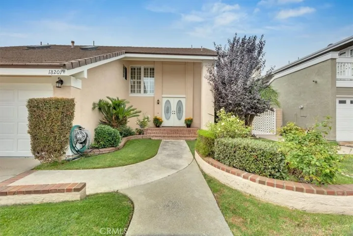 18207 Leaf Circle, Huntington Beach, California 92648