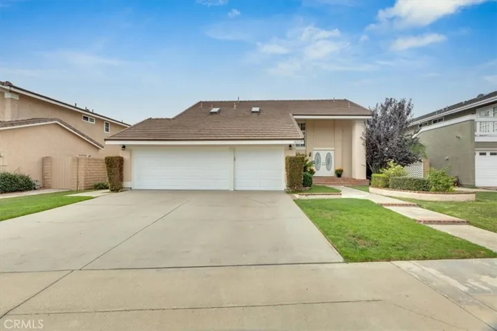18207 Leaf Circle, Huntington Beach, California 92648