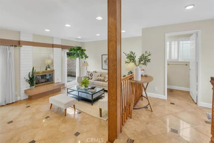 18207 Leaf Circle, Huntington Beach, California 92648