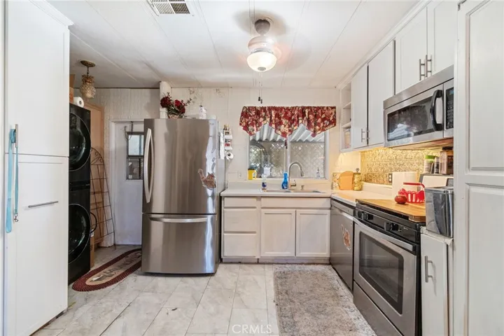 1218 Cleveland Avenue 153, Madera, California 93638