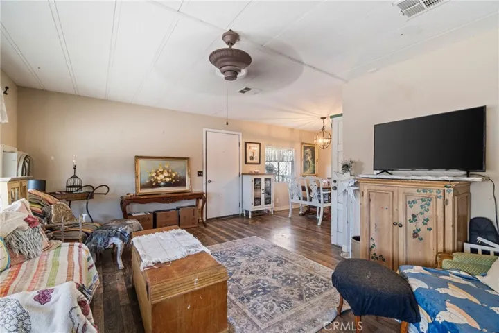 1218 Cleveland Avenue 153, Madera, California 93638
