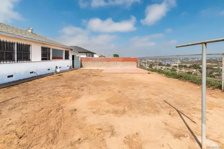 5704 Dream St, San Diego, California 92114