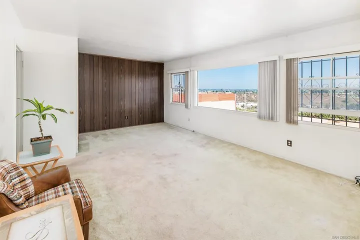 5704 Dream St, San Diego, California 92114
