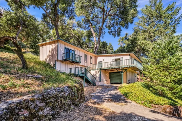 3095 S Lake Drive, Kelseyville, California 95451
