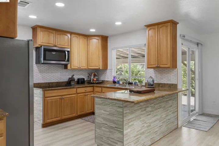 9219 Neville Way, Stockton, California 95209