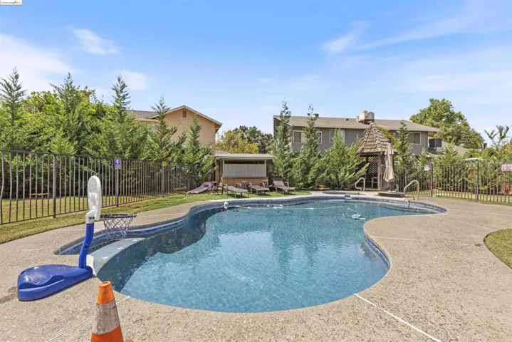 9219 Neville Way, Stockton, California 95209