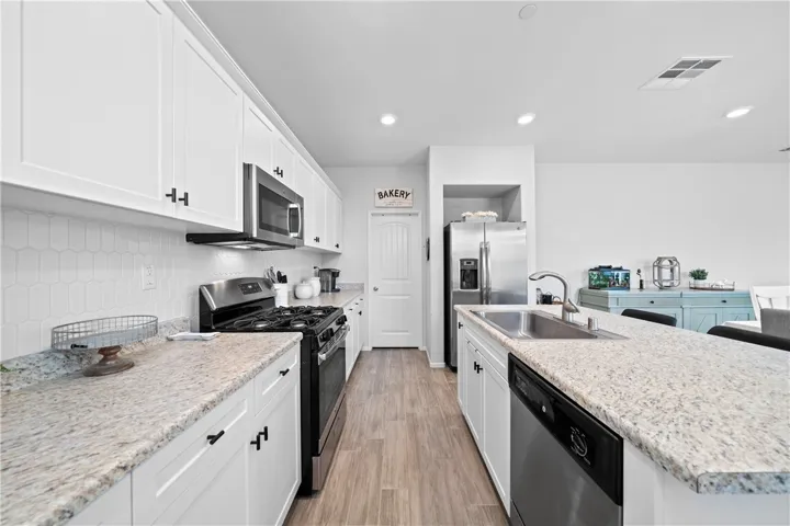 30432 Village Knoll Drive, Menifee, California 92584