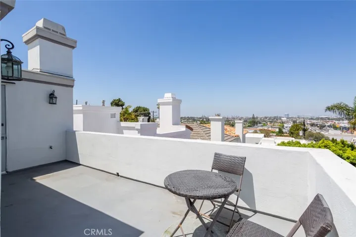 222 Larsson Street, Manhattan Beach, California 90266