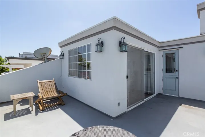 222 Larsson Street, Manhattan Beach, California 90266